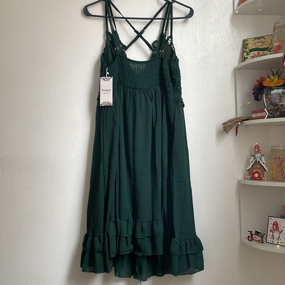 Emerald green dress. Size L. *NWT* - Picture 2 of 3